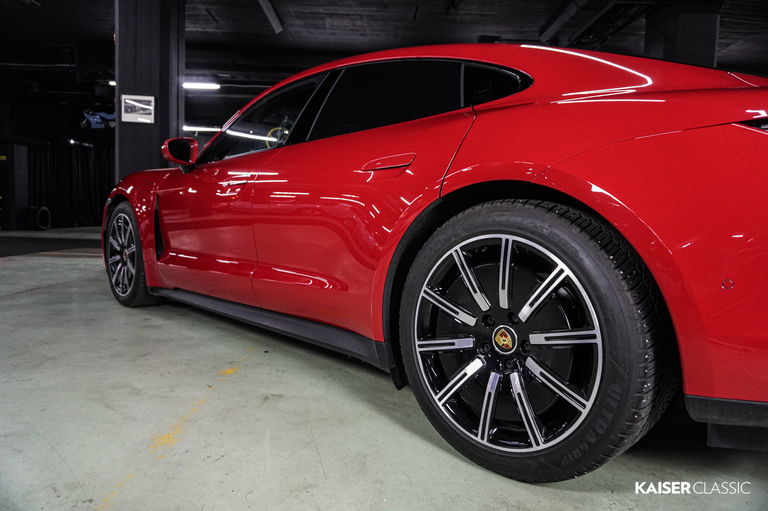 Porsche Taycan 4S