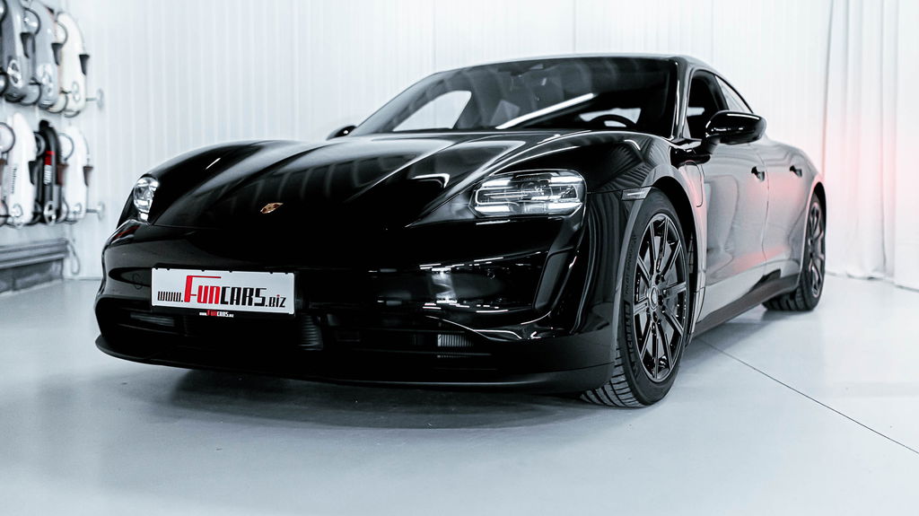 Porsche Taycan 4S
