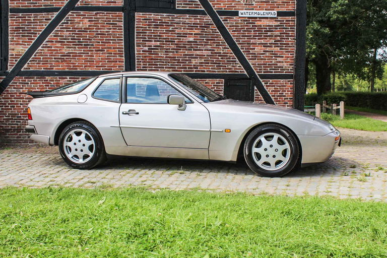 Porsche 944 Turbo S Coupé