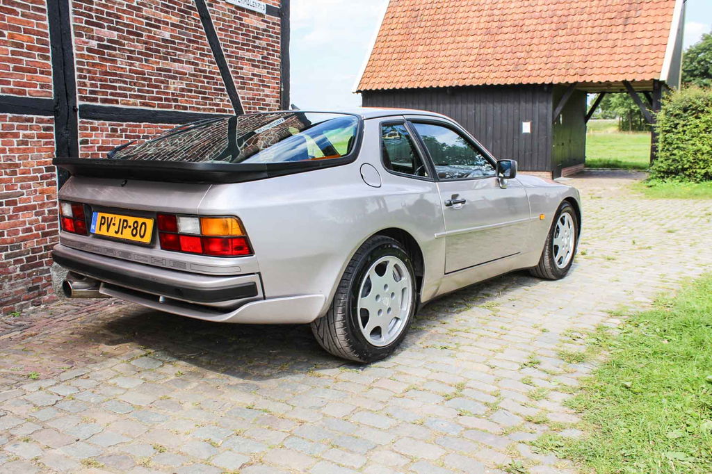 Porsche 944 Turbo S Coupé