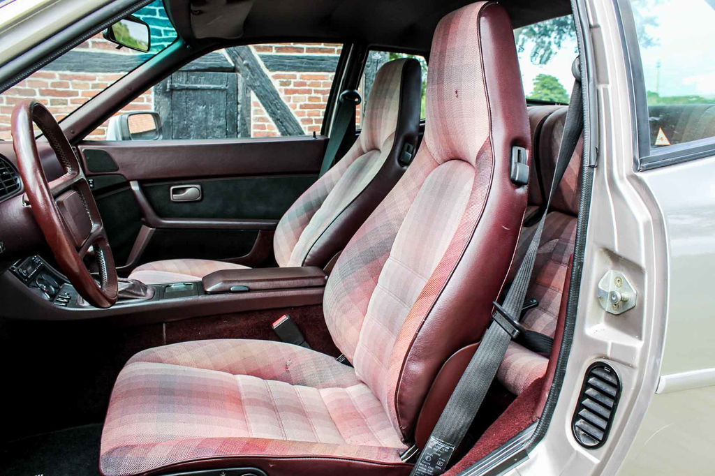 Porsche 944 Turbo S Coupé