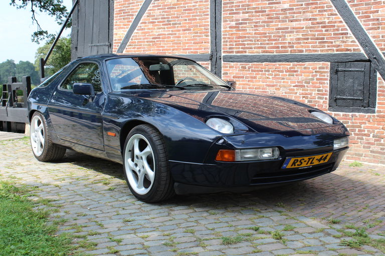 Porsche 928 S4
