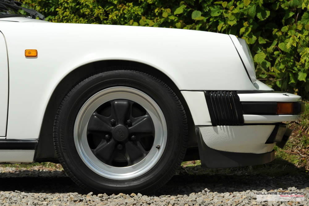 Porsche 911 Carrera 3.2