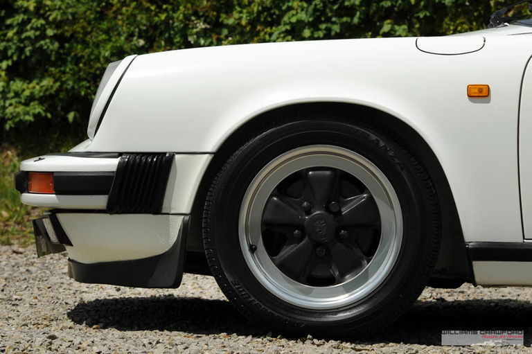 Porsche 911 Carrera 3.2