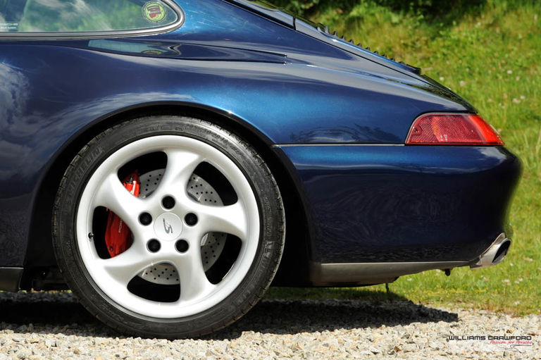 Porsche 993 Carrera 4S