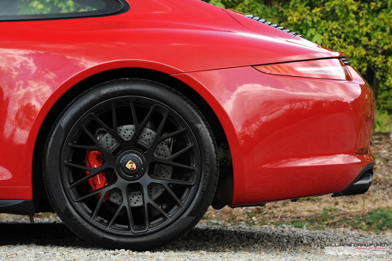 Porsche 991 Carrera GTS