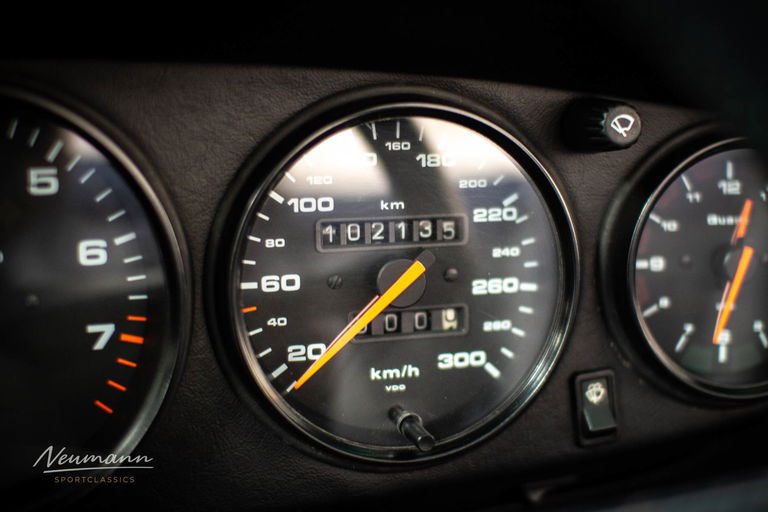 Porsche 964 Carrera 4