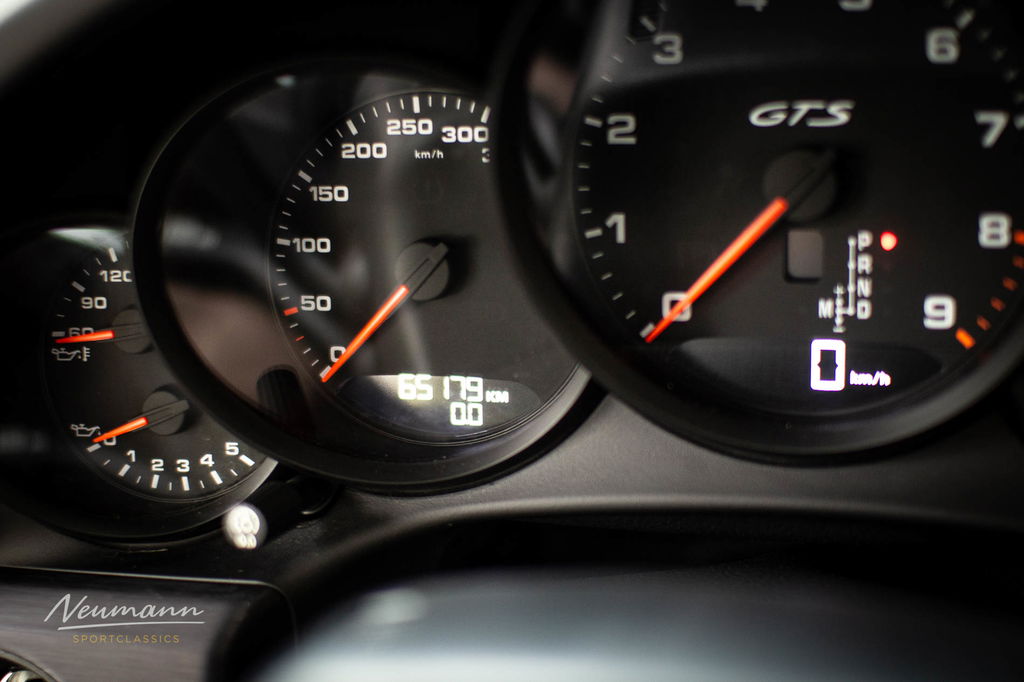 Porsche 991 Carrera GTS