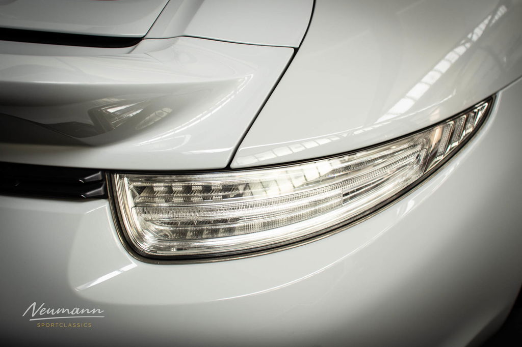 Porsche 991 Carrera GTS