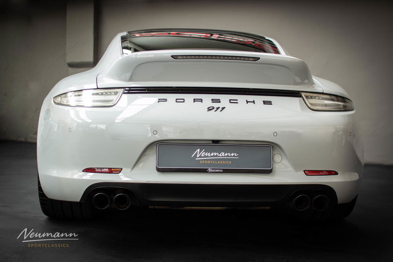 Porsche 991 Carrera GTS