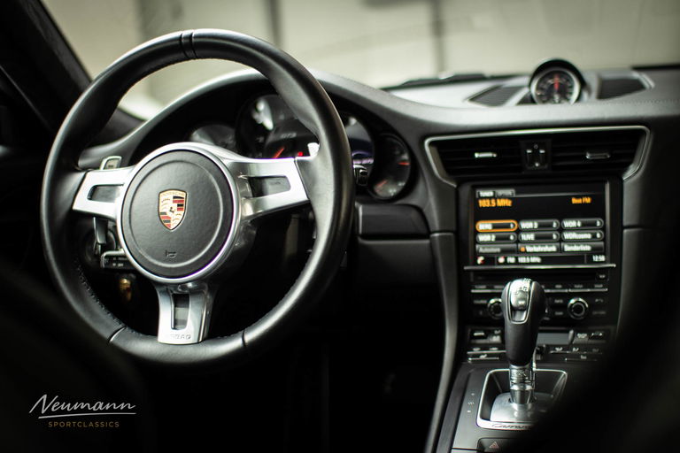 Porsche 991 Carrera GTS