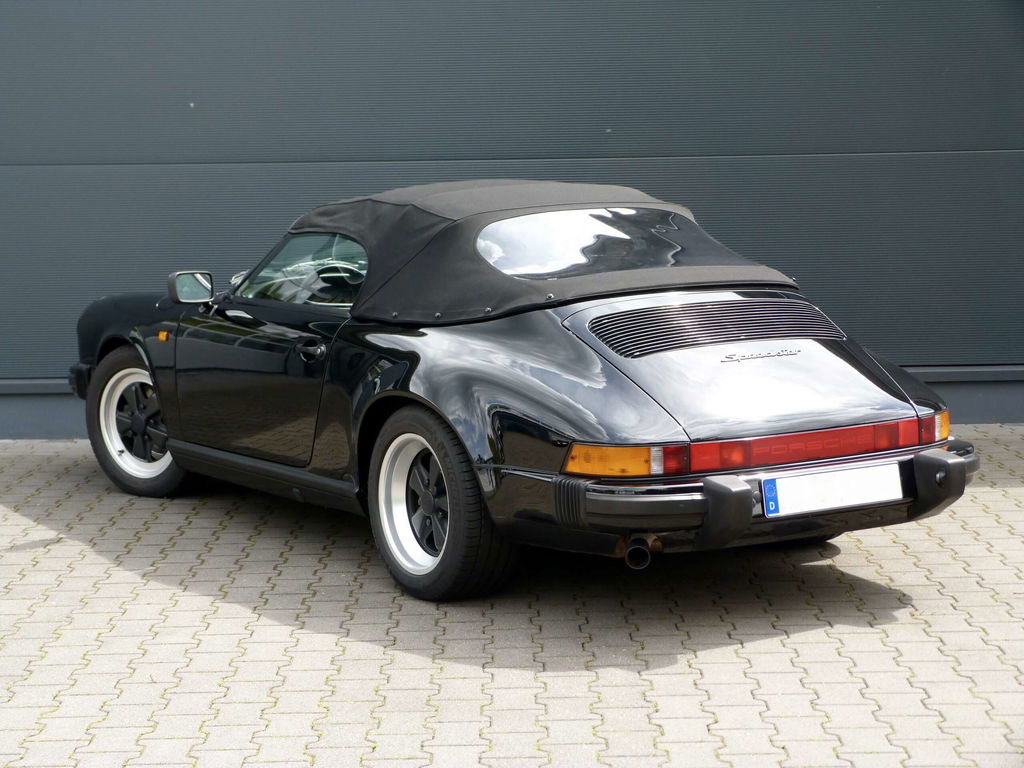 Porsche 911 Carrera 3.2 Speedster