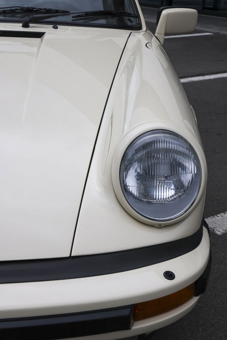 Porsche 911 Carrera 3.2 (US)