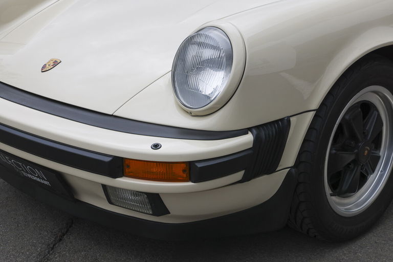 Porsche 911 Carrera 3.2 (US)