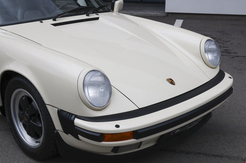 Porsche 911 Carrera 3.2 (US)