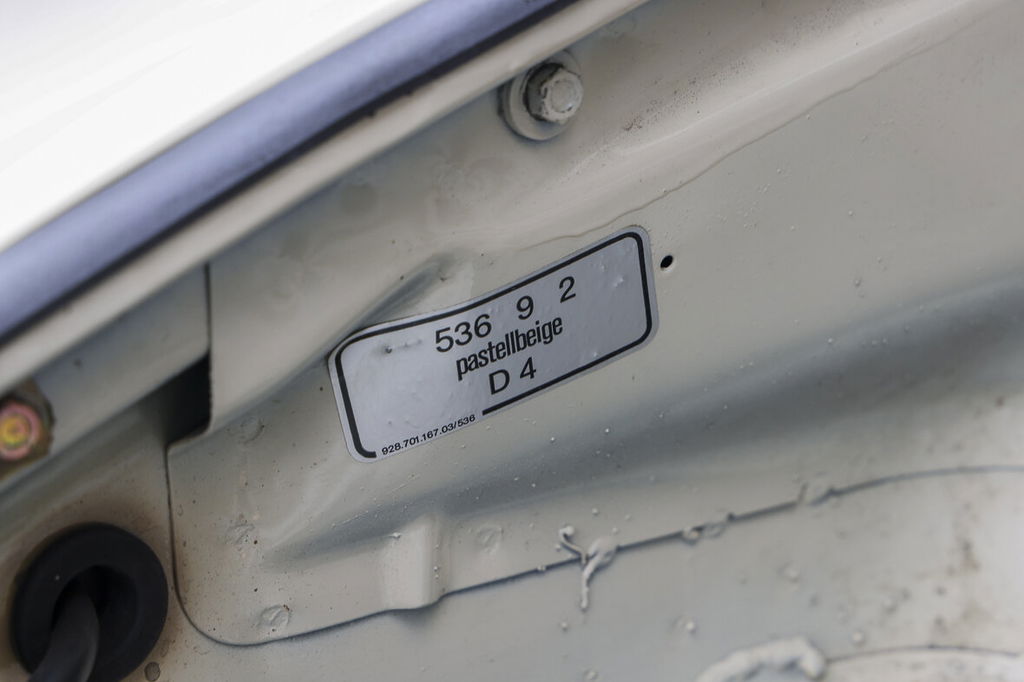 Porsche 911 Carrera 3.2 (US)