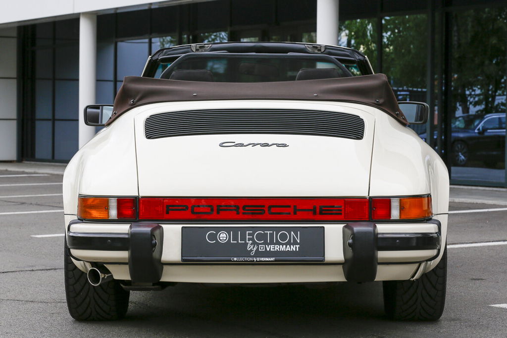 Porsche 911 Carrera 3.2 (US)