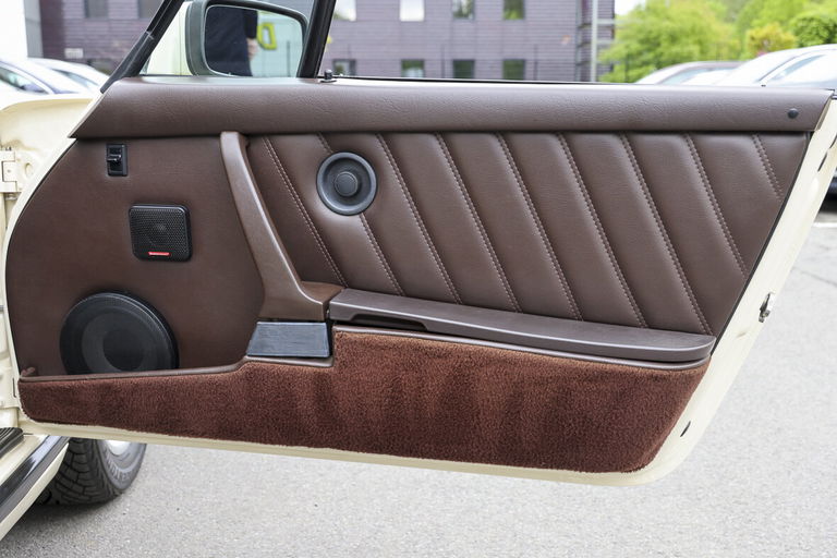 Porsche 911 Carrera 3.2 (US)