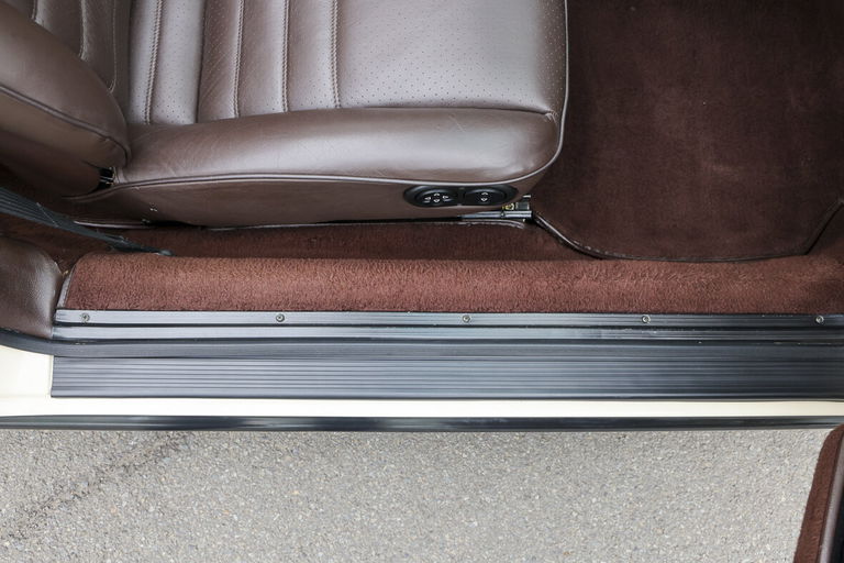 Porsche 911 Carrera 3.2 (US)