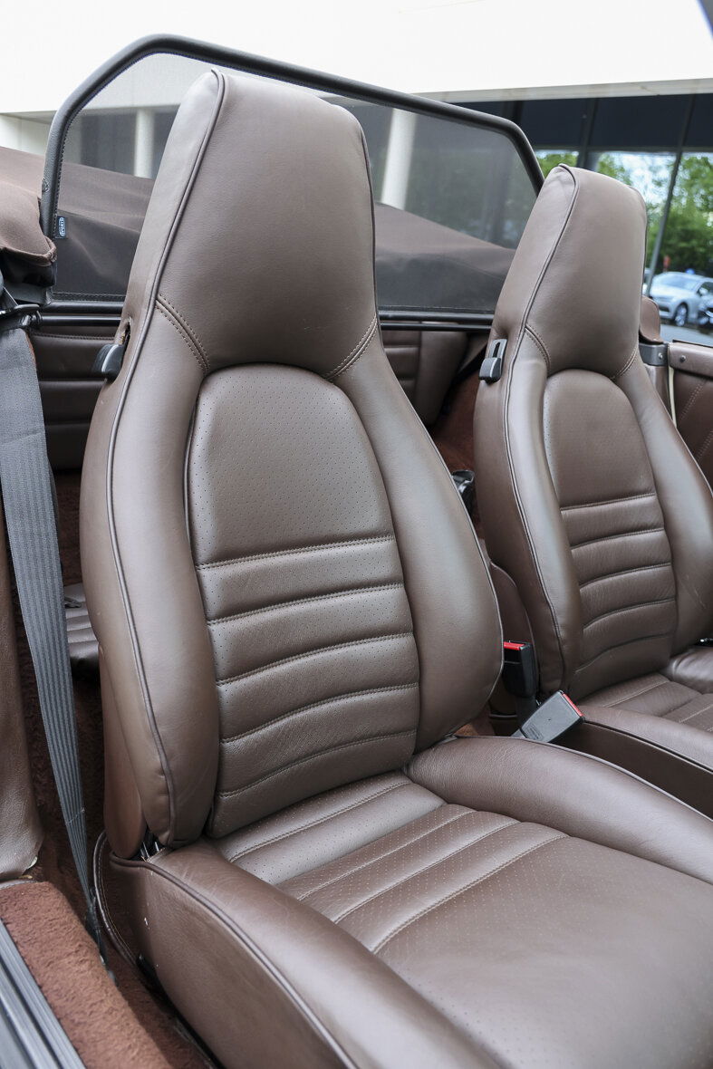 Porsche 911 Carrera 3.2 (US)