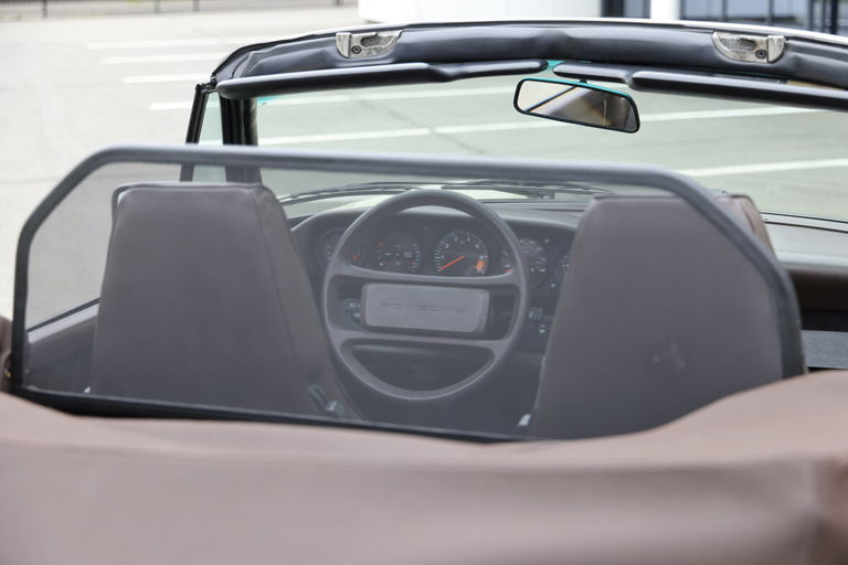 Porsche 911 Carrera 3.2 (US)