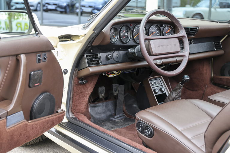 Porsche 911 Carrera 3.2 (US)