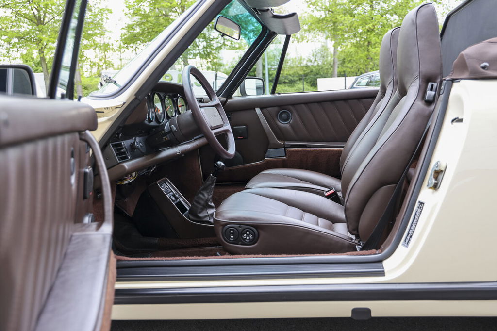 Porsche 911 Carrera 3.2 (US)