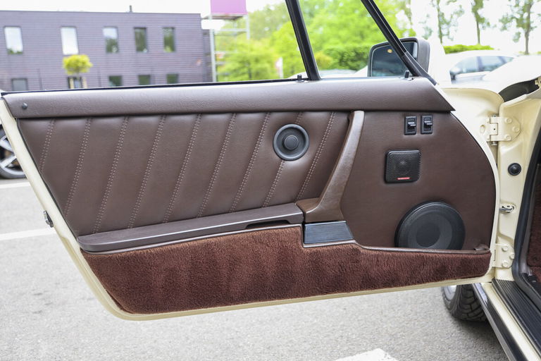 Porsche 911 Carrera 3.2 (US)