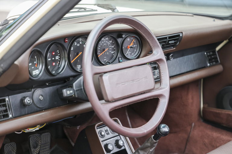 Porsche 911 Carrera 3.2 (US)