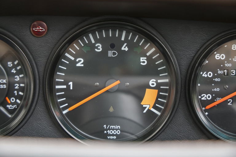 Porsche 911 Carrera 3.2 (US)