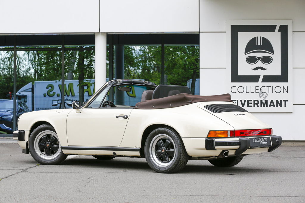 Porsche 911 Carrera 3.2 (US)