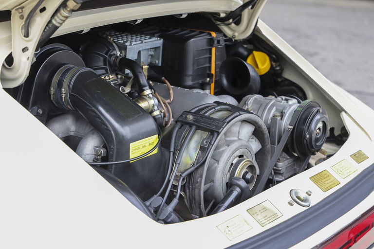 Porsche 911 Carrera 3.2 (US)