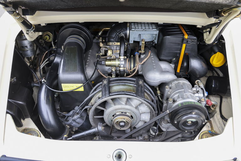 Porsche 911 Carrera 3.2 (US)