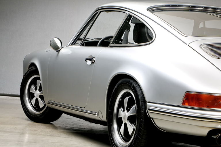 Porsche 911 T