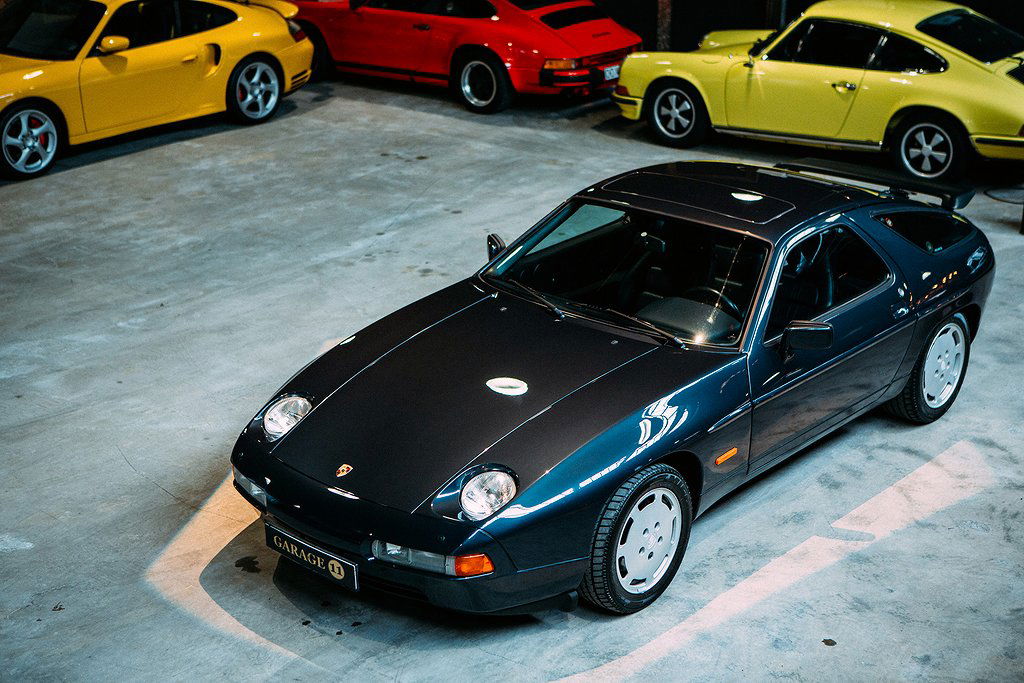Porsche 928 S4
