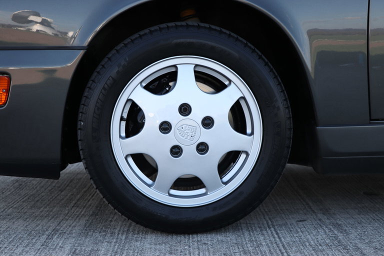 Porsche 964 Carrera 4