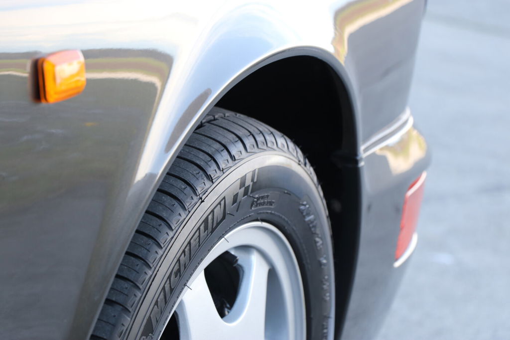 Porsche 964 Carrera 4