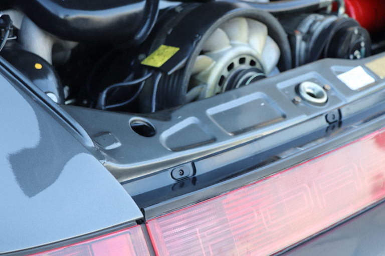 Porsche 964 Carrera 4