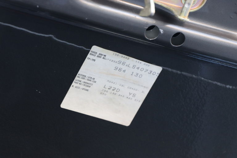 Porsche 964 Carrera 4