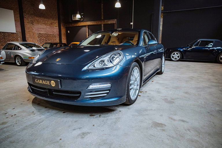 Porsche Panamera 4S