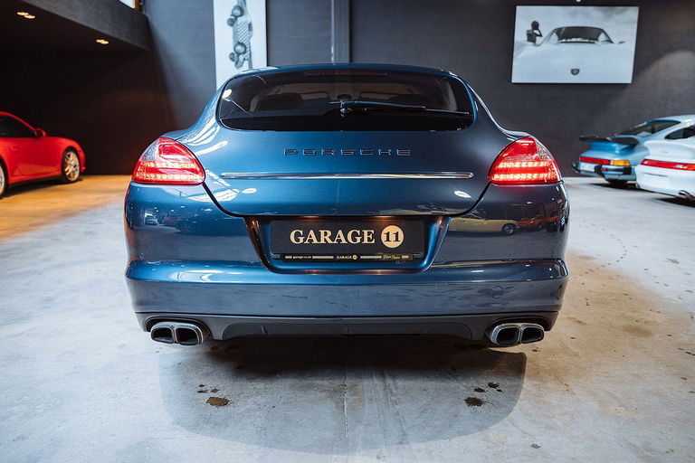 Porsche Panamera 4S
