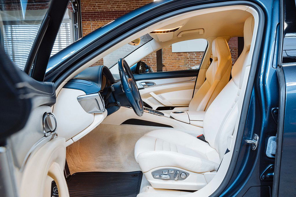Porsche Panamera 4S