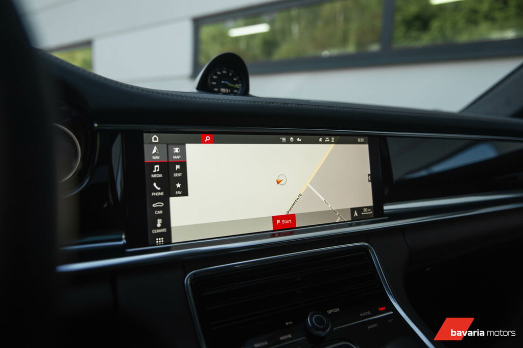 Porsche Panamera 4 E-Hybrid