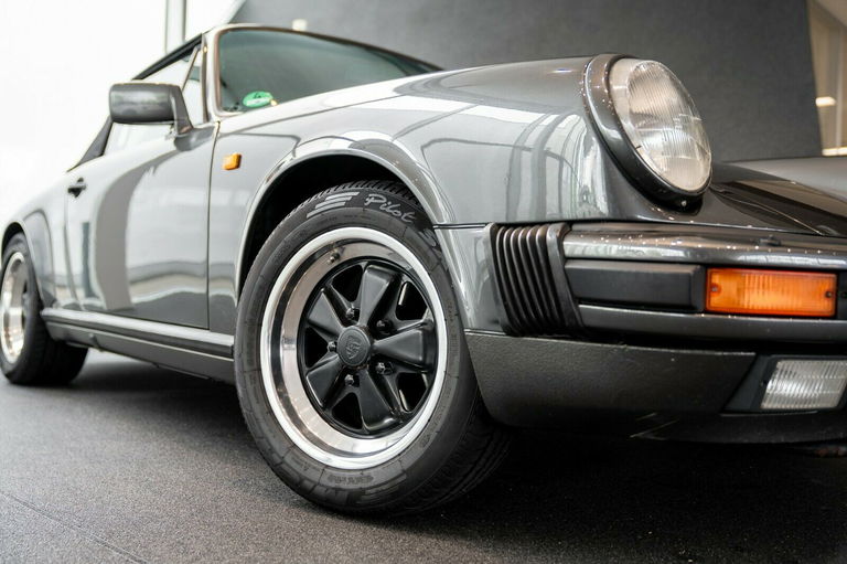 Porsche 911 Carrera 3.2 (KAT)