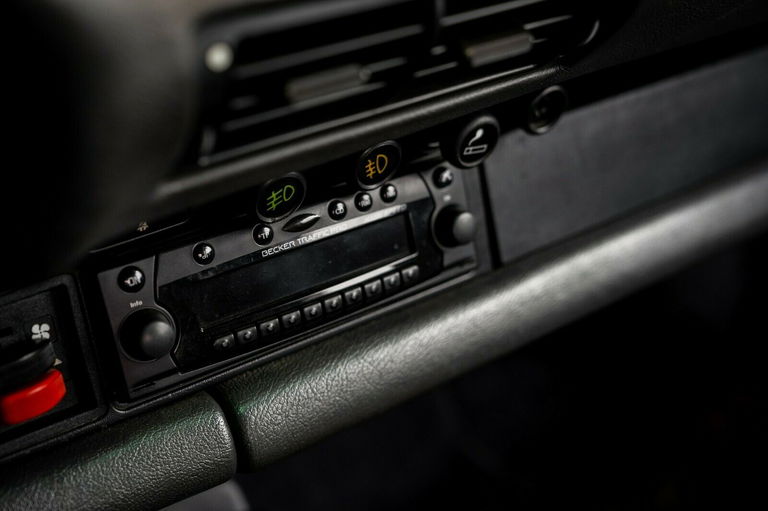 Porsche 911 Carrera 3.2 (KAT)