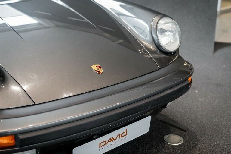 Porsche 911 Carrera 3.2 (KAT)