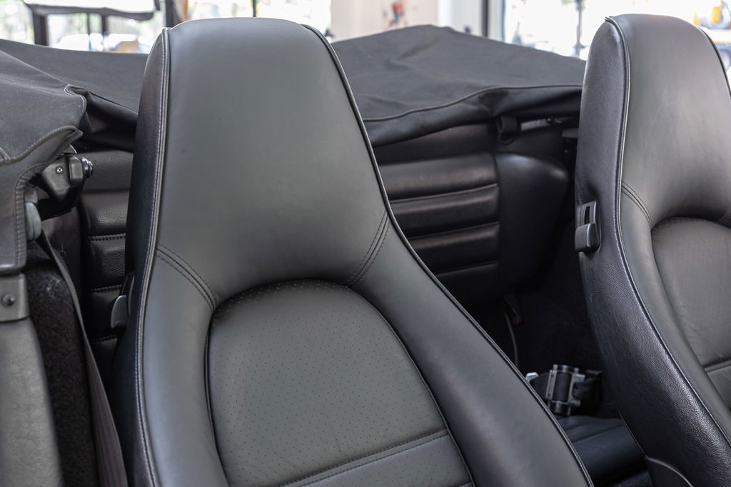 Porsche 911 Carrera 3.2 (US)