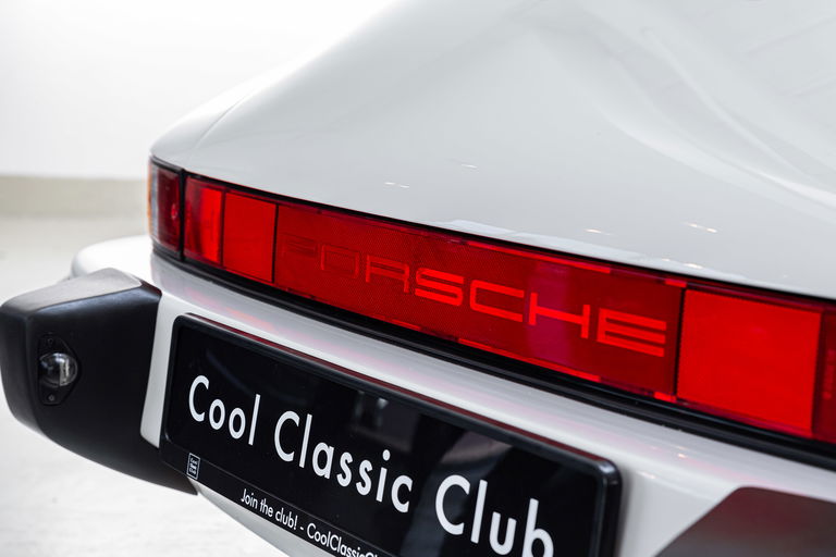 Porsche 911 Carrera 3.2 (US)