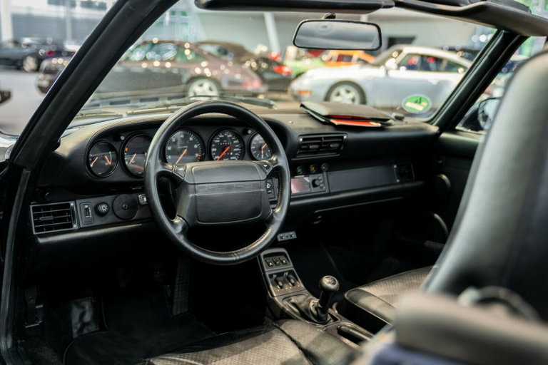 Porsche 964 Carrera 4