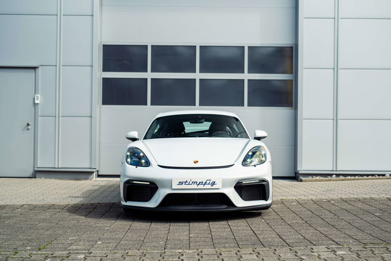 Porsche 718 Cayman GT4